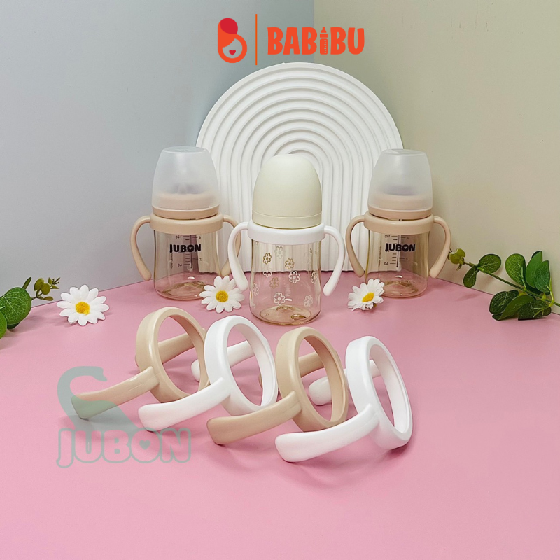 Quai nhựa cầm bình