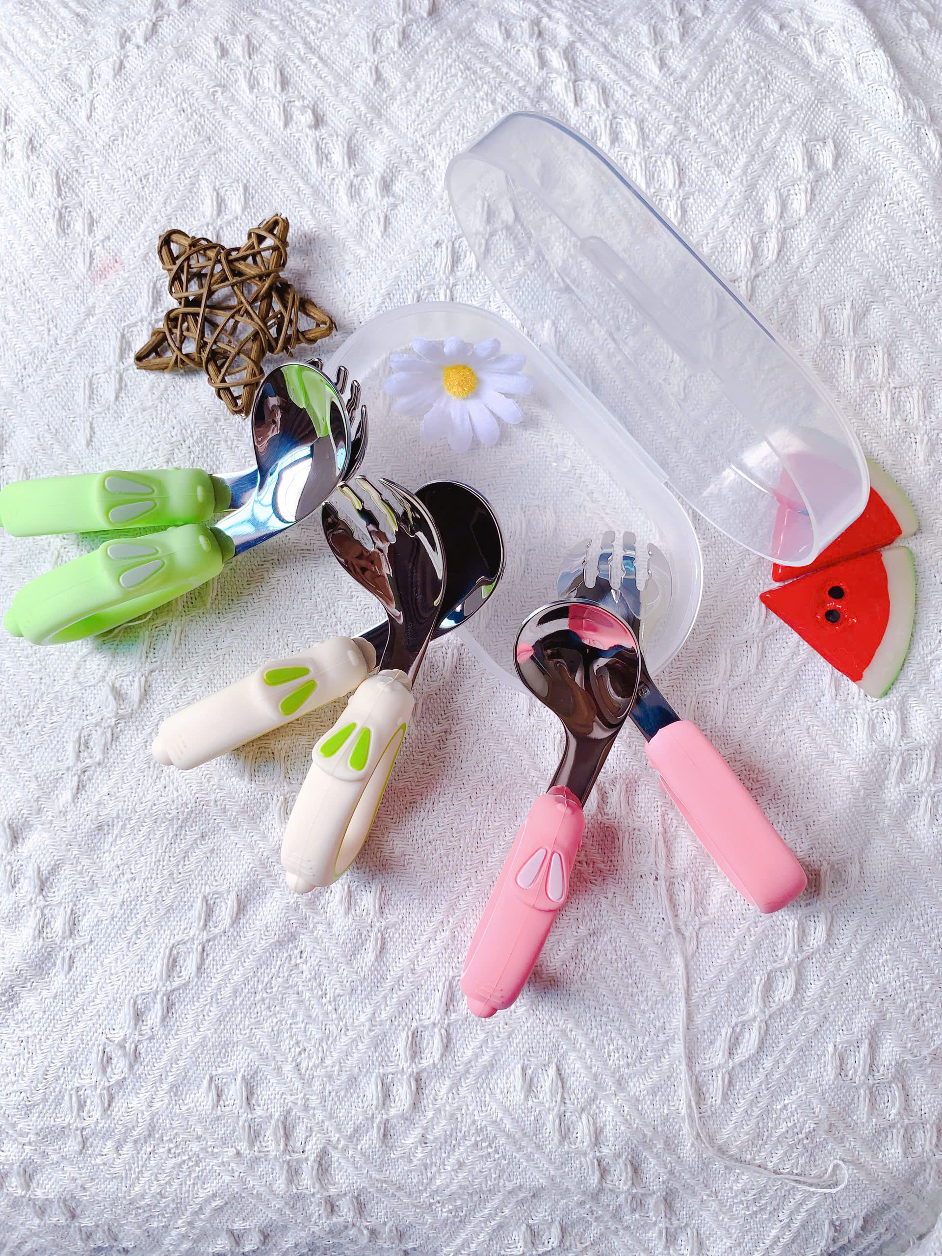 Thìa rĩa inox set 2 kèm hộp thỏ 